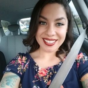 Meet your Posher, Deanna